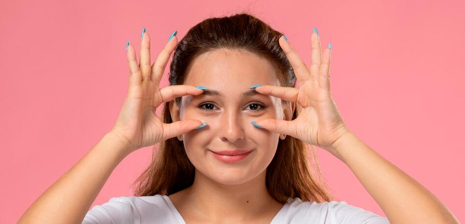 Mulher curada olho seco Olho Seco Paciente